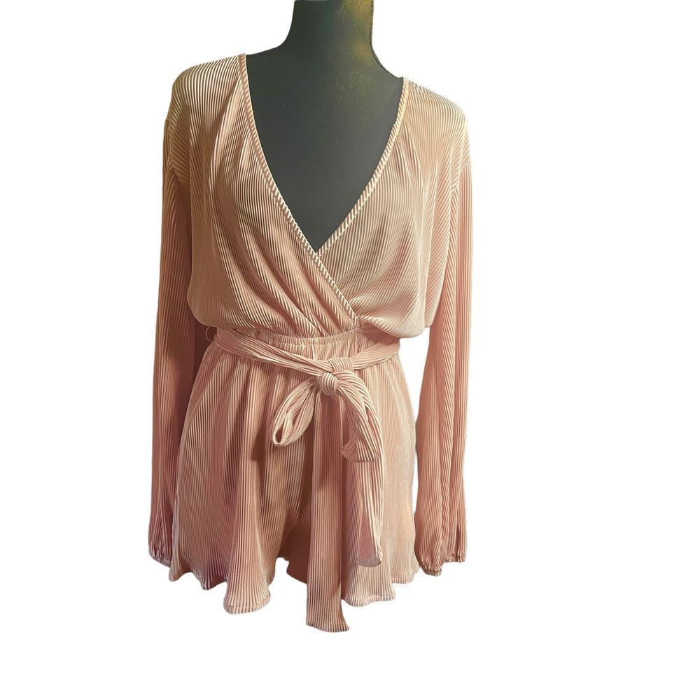 CLOUD TEN NWT Pink Ribbed Romper